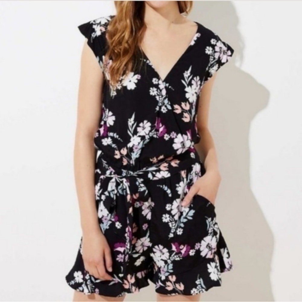 Loft Floral Print Romper Size XS Black/Pink Pockets